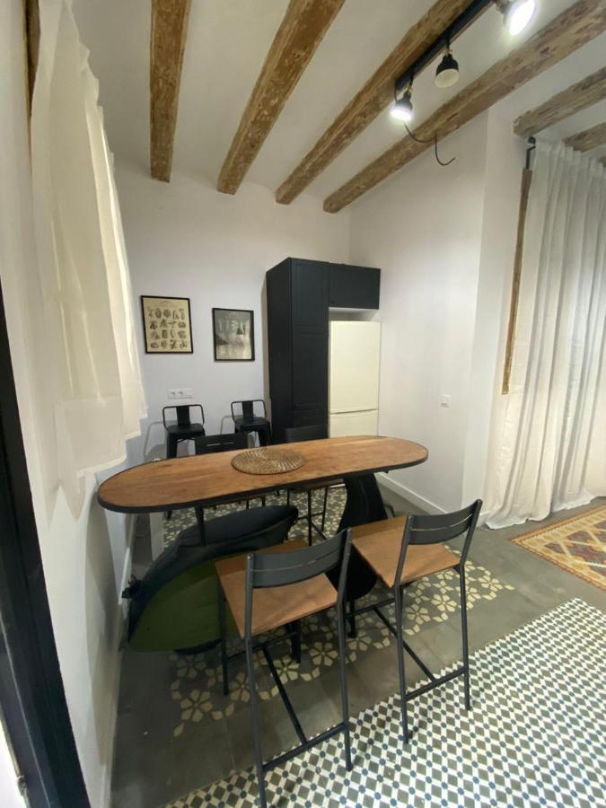 Spacious Modern Apartment In The Vibrant El Raval Barcelona Zewnętrze zdjęcie