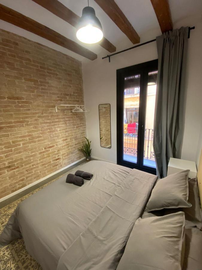 Spacious Modern Apartment In The Vibrant El Raval Barcelona Zewnętrze zdjęcie